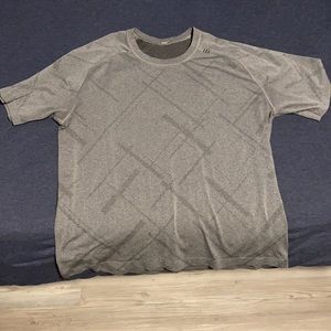 Lululemon metal vent tech